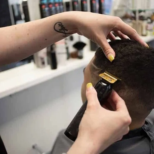 De-black-hair-mixed-salon-van-Enschede