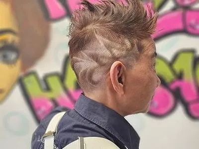 Figuur-scheren-bij-Frizzys-hairsalon-in-Enschede- Figuur-scheren-bij-Frizzys-hairsalon-in-Enschede-